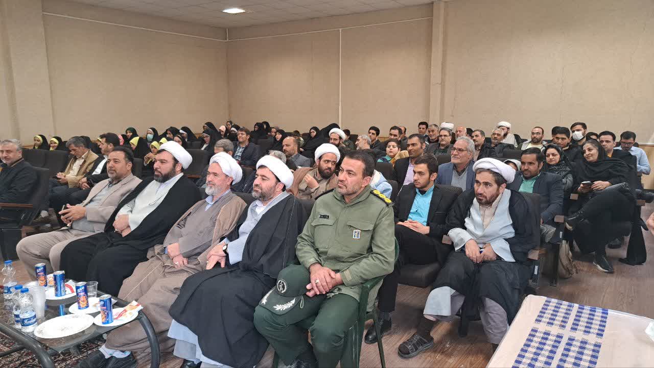 مراسم گراميداشت سالروز تاسيس کانون‌هاي مساجد در ساوه برگزار شد
