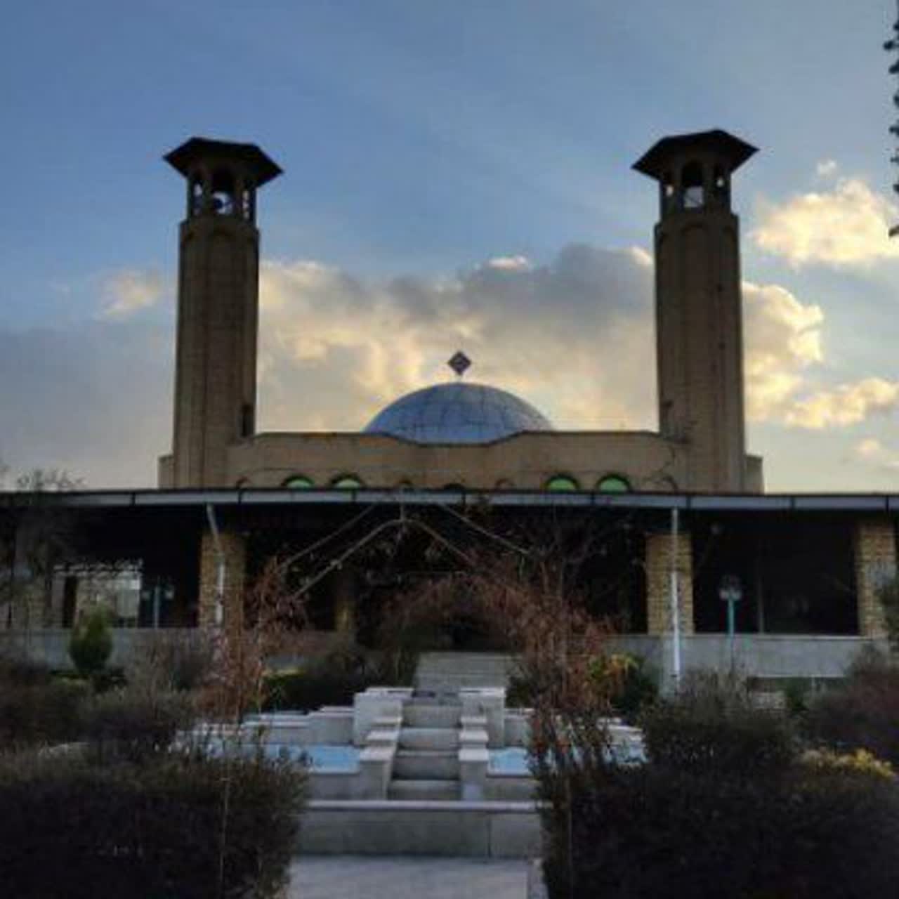 تحول فرهنگي با محتواي مذهبي؛ فعاليتهاي کانون امام رضا (ع) در فضاي مجازي