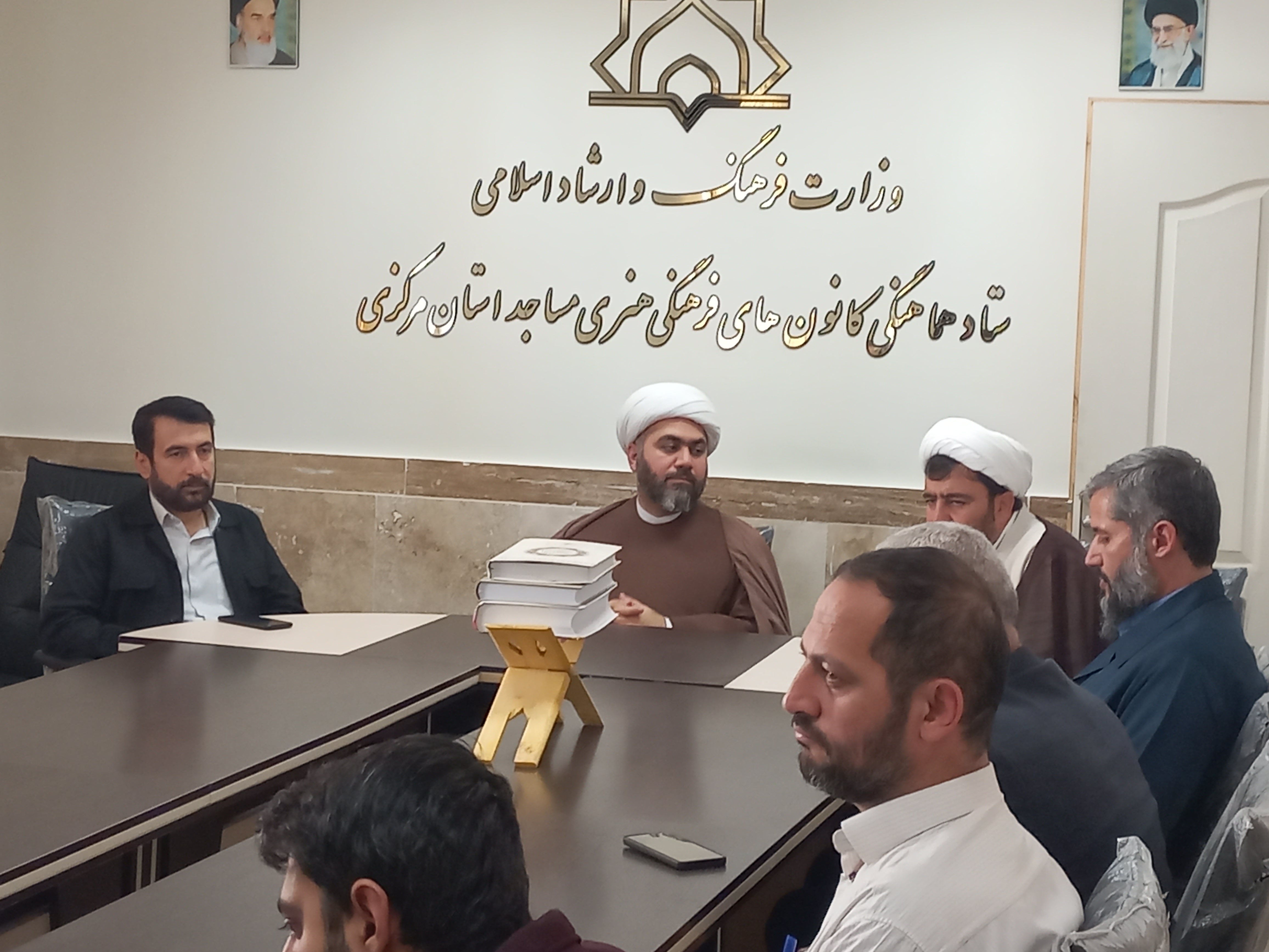 نشست هم انديشي مديران کانون هاي مساجد مرکزي